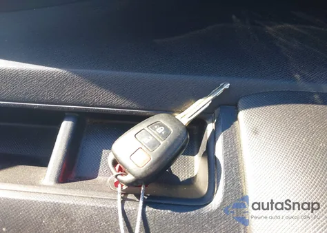 2014 Toyota Prius C Two z USA, uszkodzony, nr VIN JTDKDTB39E1085136